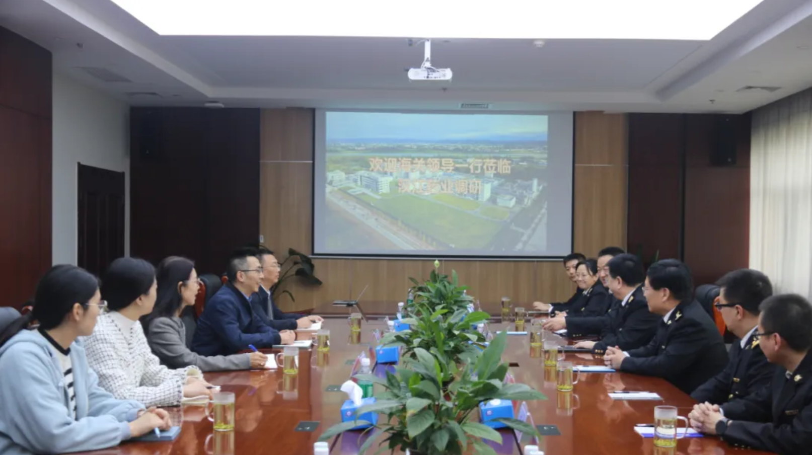 【“关”助发展，护企远航】西安海关副关长李晋生一行莅临色情直播调研